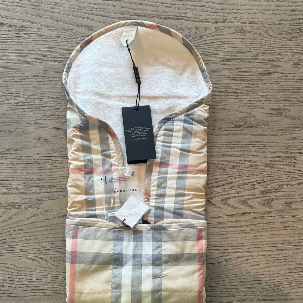 Burberry Baby fold out towel mat